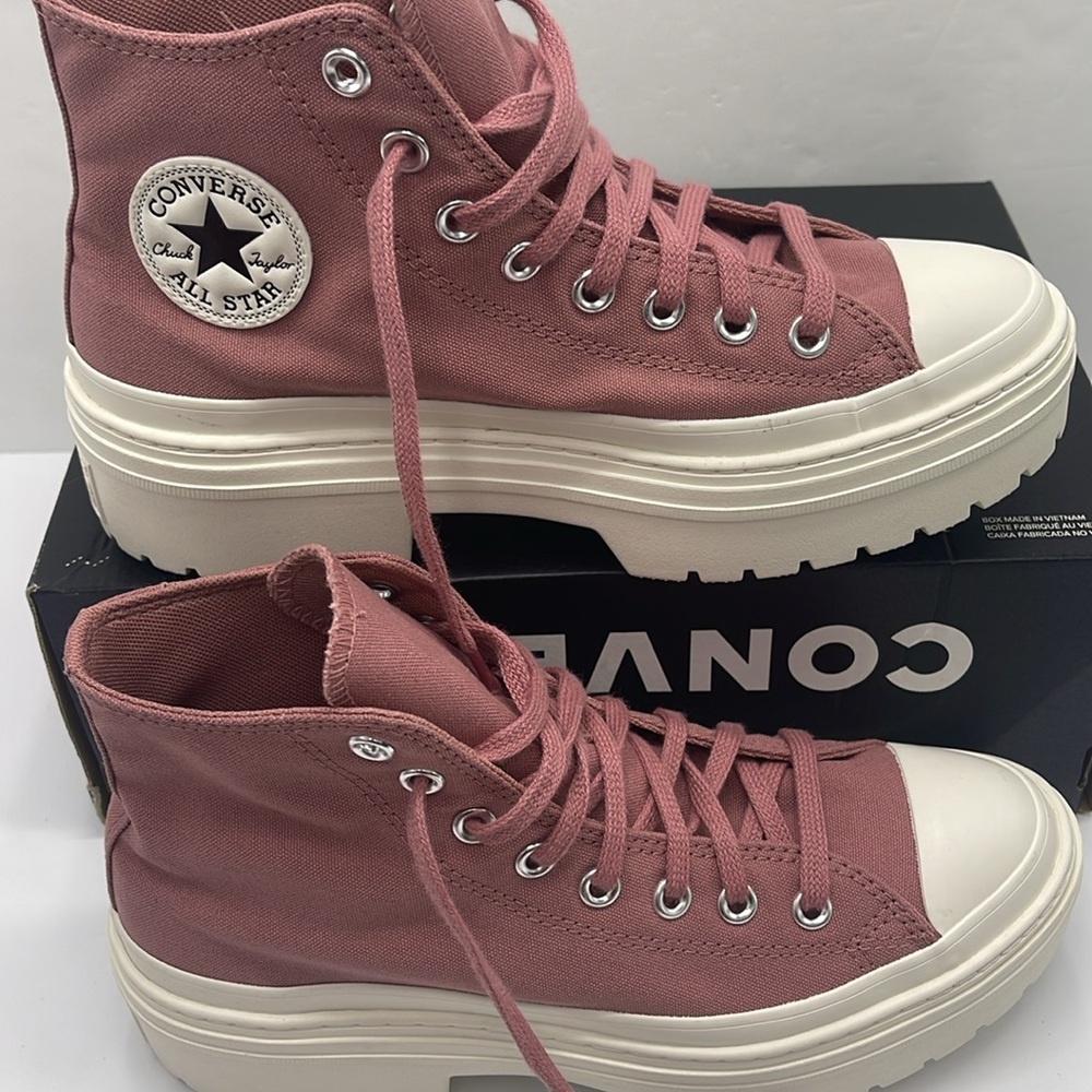 Converse Women's Platform Sneakers High Top A10618C
CTAS LUGGED HEEL HI LIGHT - Picture 2 of 16